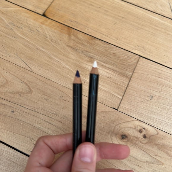 Yves Saint Laurent Eyeliners set of 2 - Picture 10 of 11